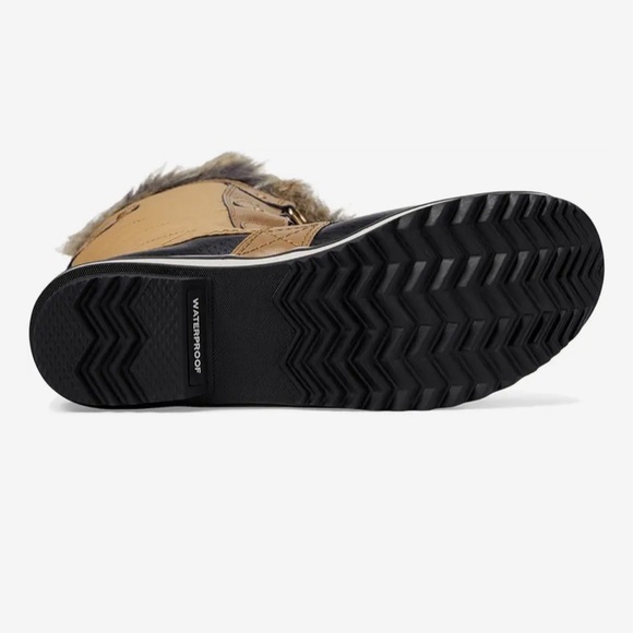 NWT Sorel Women's Torfino II Fur Top Boots - Picture 6 of 16